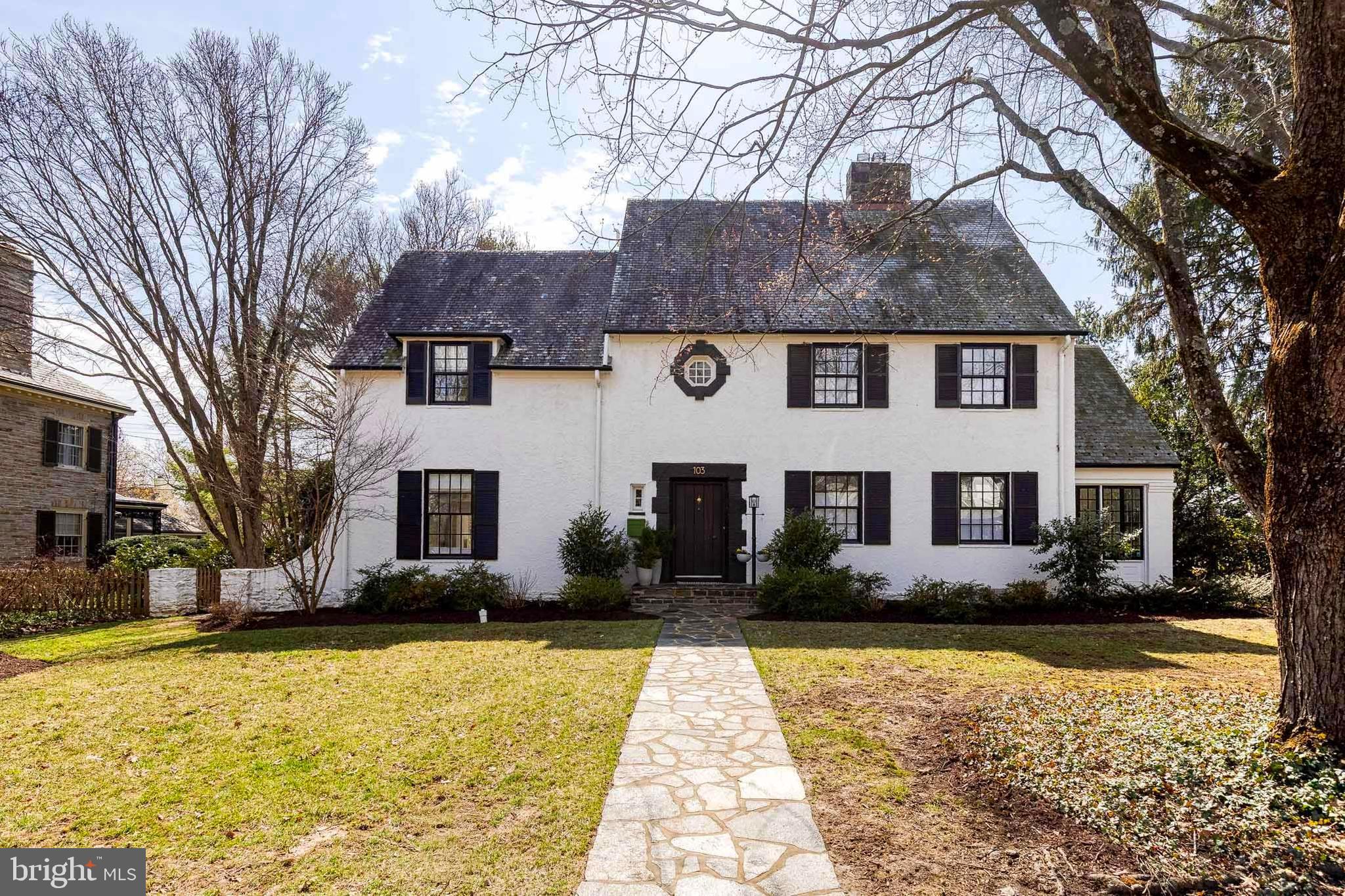 a front view of house with yard