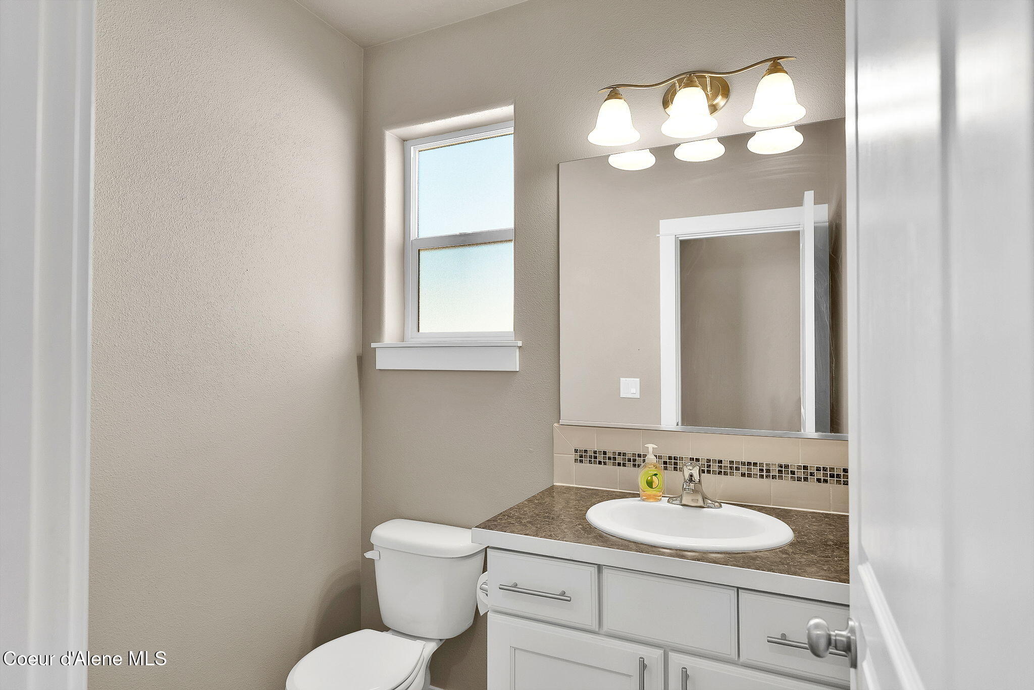 3423 East Hope Avenue Post Falls, ID 83854 - Photo 17 of 41 18-web-or-mls-SkyLight - DarrenM-18