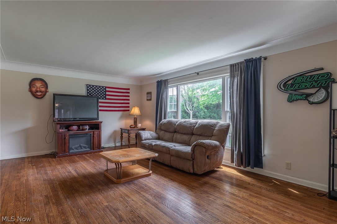 3969 Bushnell Road Cleveland, OH 44118 - Photo 4 of 24 Gallery Image 4
