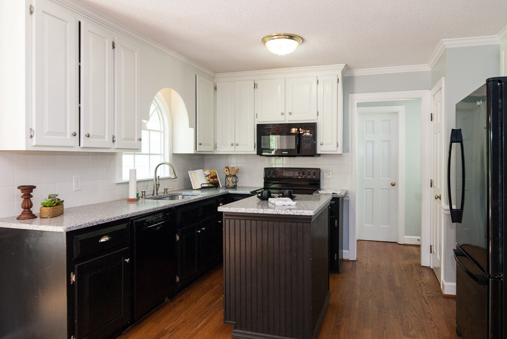 4525 Gwynnebrook Circle Raleigh, NC 27613 - Photo 10 of 30 Photo 10