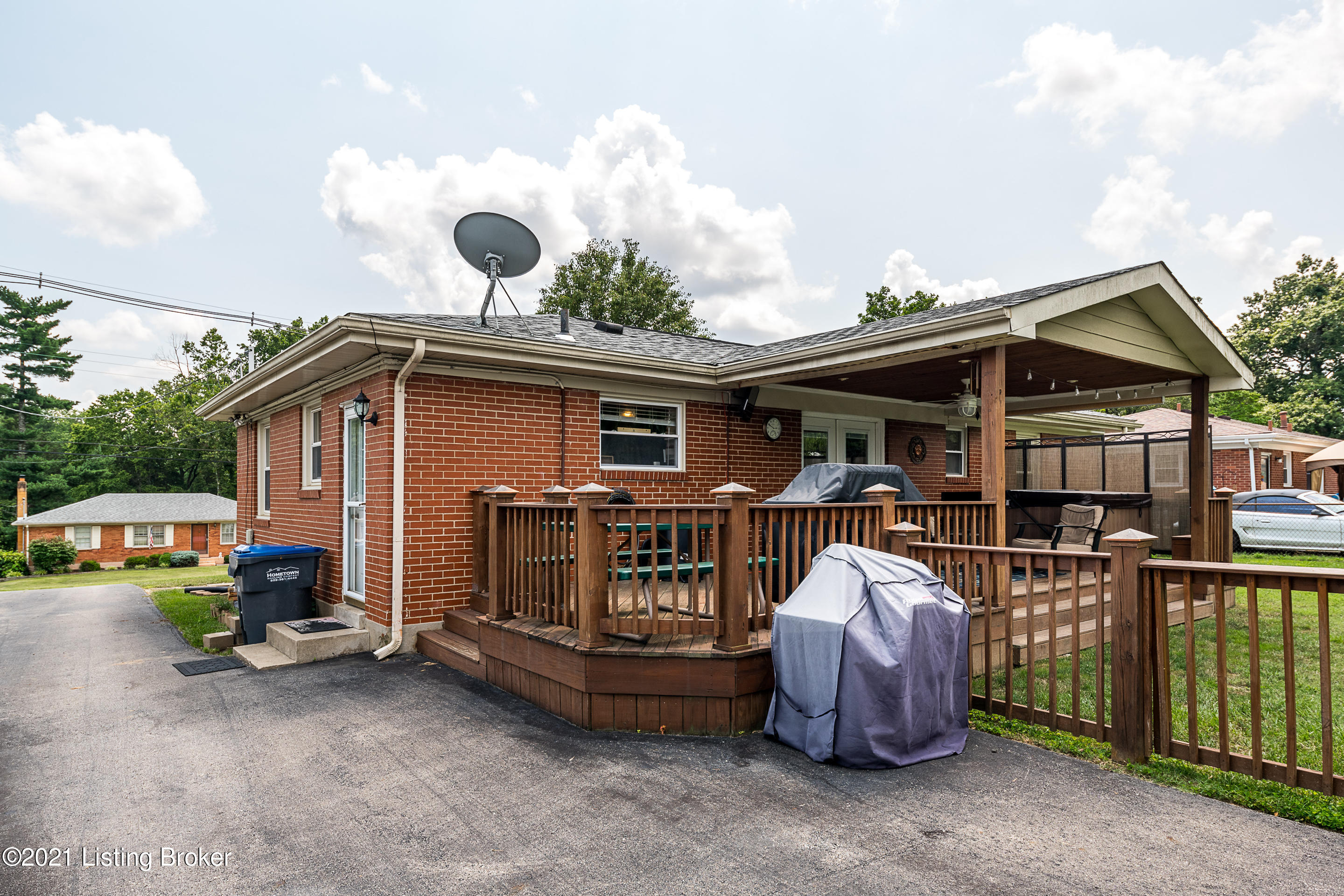 8805 Waltlee Road Louisville, KY 40291 - Photo 32 of 36 DHI-32