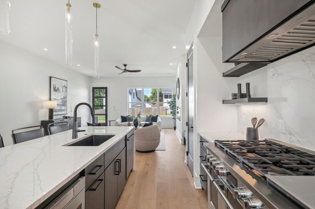 $1,140,000 | 136 42nd Avenue North, Nashville, TN 37209