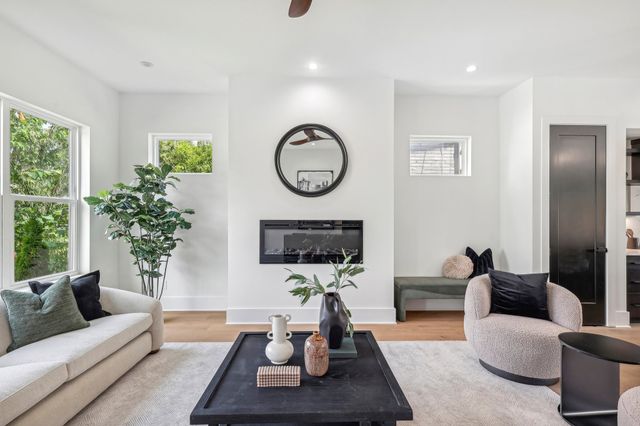 $1,140,000 | 136 42nd Avenue North, Nashville, TN 37209