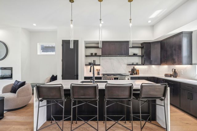 $1,140,000 | 136 42nd Avenue North, Nashville, TN 37209