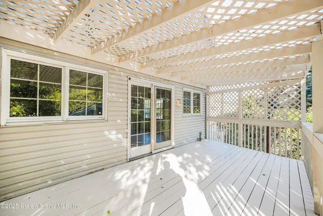 $975,000 | 89 Joline Avenue | Tottenville