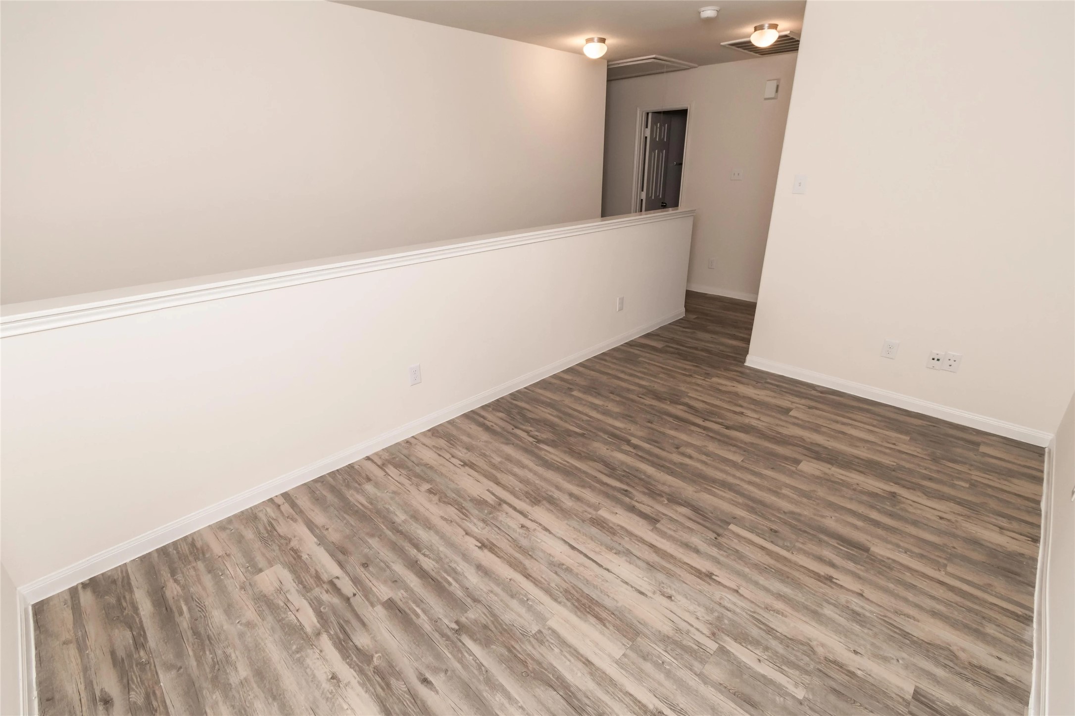 13110 Ristina Circle Houston, TX 77048 - Photo 7 of 10 Photos may be representative of the floor plan and not the exact home. Finishes, layout, and features of the actual property for lease may vary.
