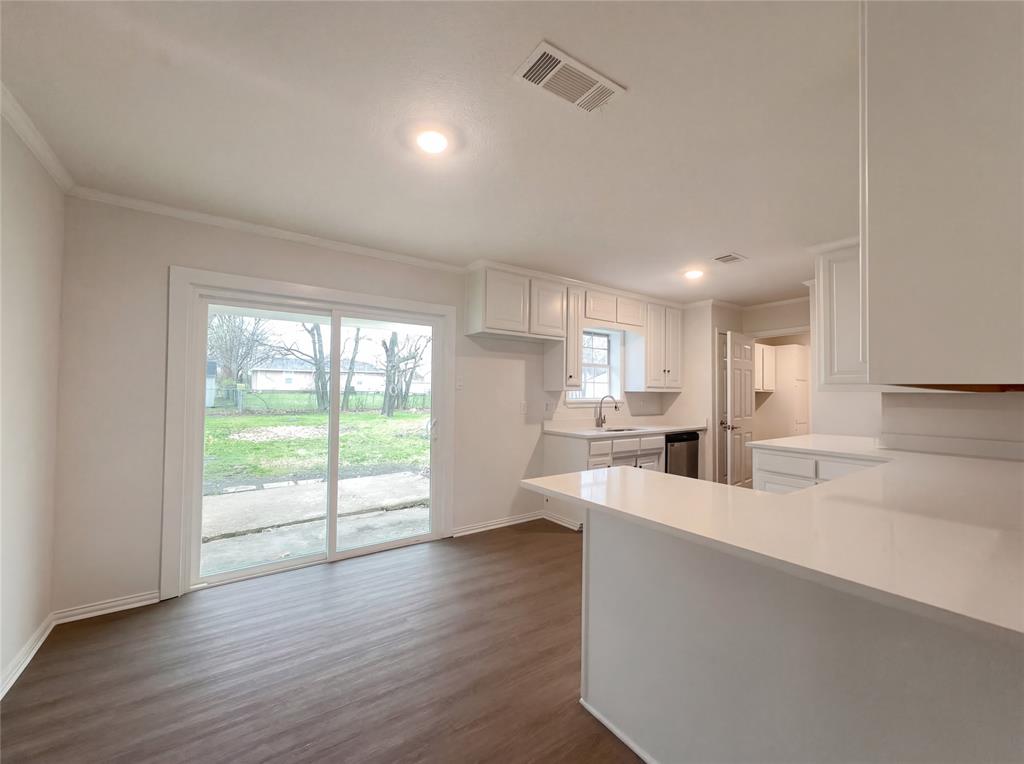 802 North Hughes Street Howe, TX 75459 - Photo 7 of 17