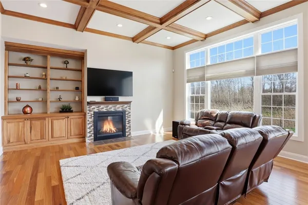 $649,900 | 1 Golden Pond Trail, Ogden, NY 14559