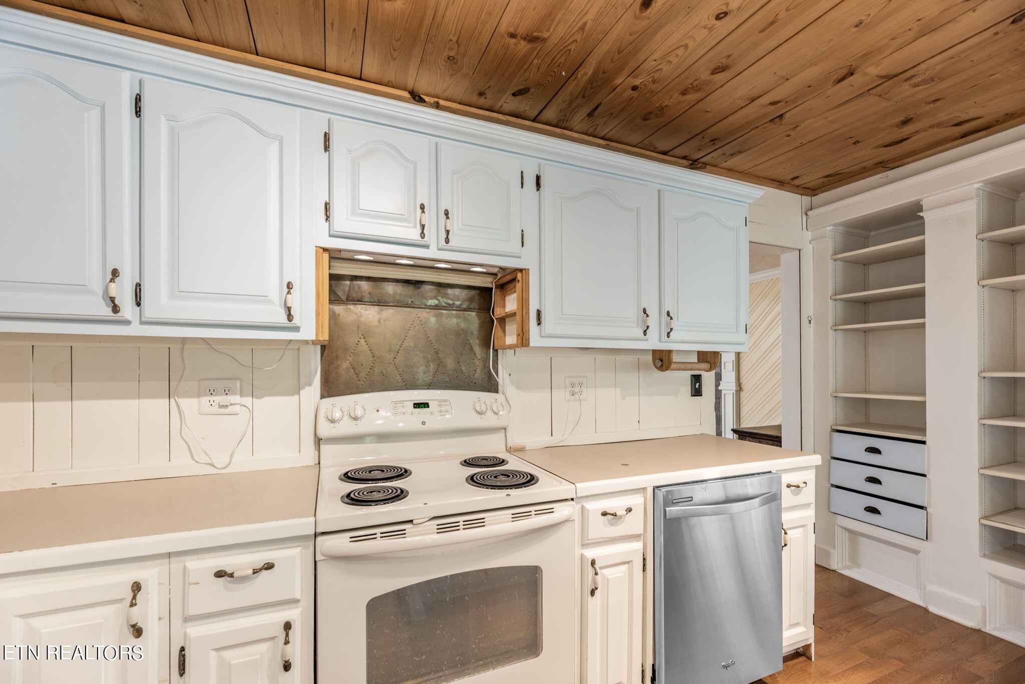 814 Little Valley Road Blaine, TN 37709 - Photo 10 of 44 Gallery Image 10