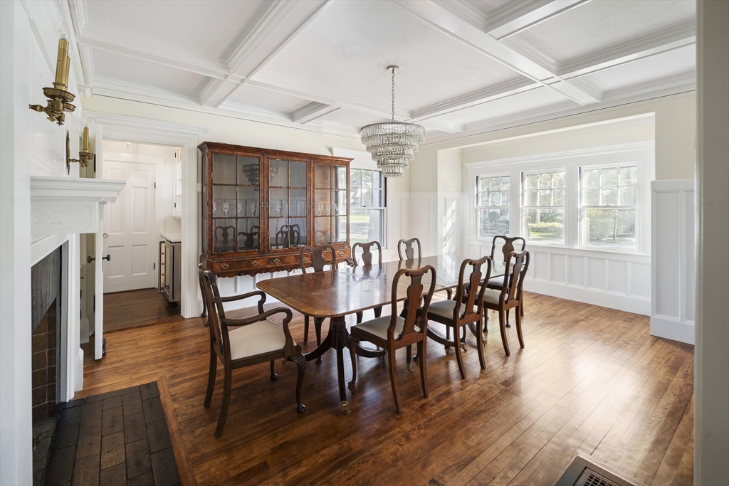 27 Everett Avenue Winchester, MA 01890 - Photo 11 of 39