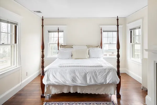 $3,290,000 | 27 Everett Avenue, Winchester, MA 01890