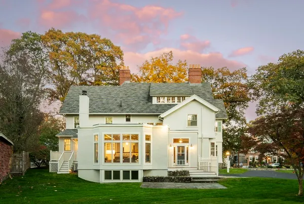 $3,290,000 | 27 Everett Avenue, Winchester, MA 01890