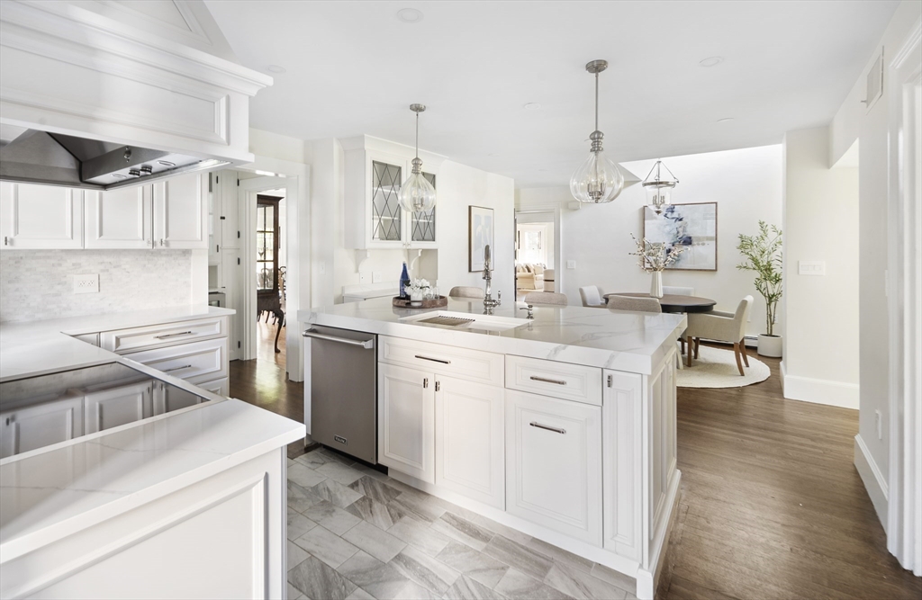 27 Everett Avenue Winchester, MA 01890 - Photo 5 of 39