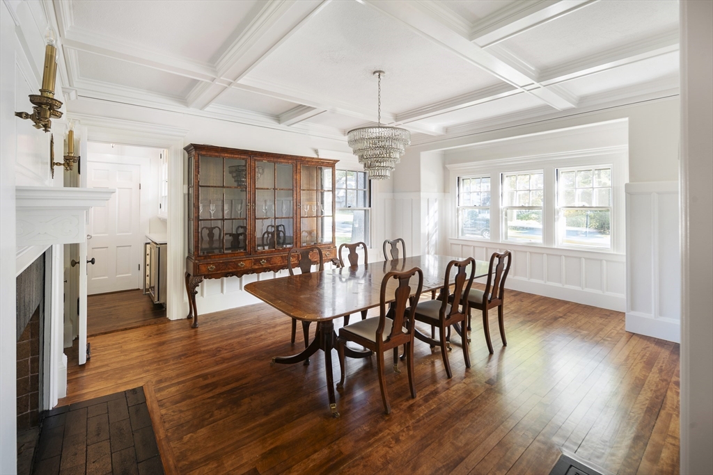 27 Everett Avenue Winchester, MA 01890 - Photo 10 of 39