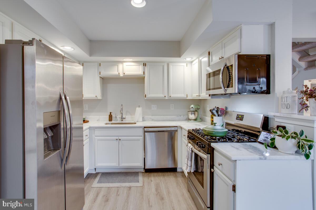 2475 Warm Spring Way Odenton, MD 21113 - Photo 26 of 76 Recessed lighting