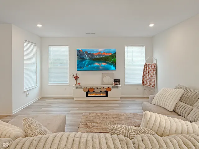 $415,000 | 4869 Morning Vly Court, McCordsville, IN 46055