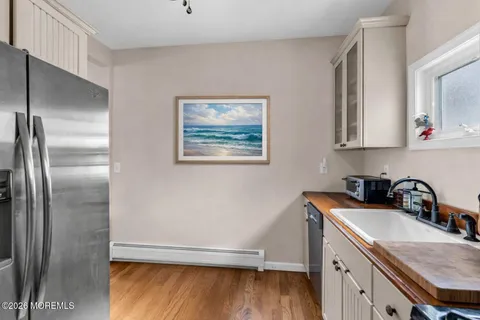 $899,000 | 6 Beach Street, Sea Bright, NJ 07760