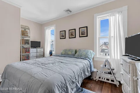 $899,000 | 6 Beach Street, Sea Bright, NJ 07760