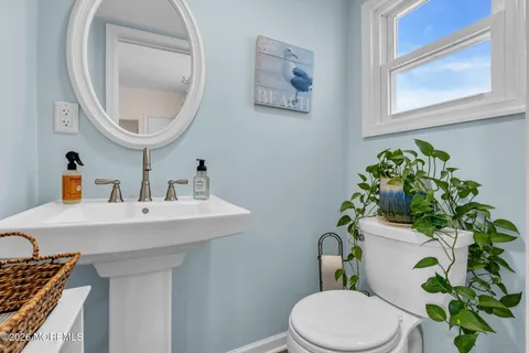 $899,000 | 6 Beach Street, Sea Bright, NJ 07760