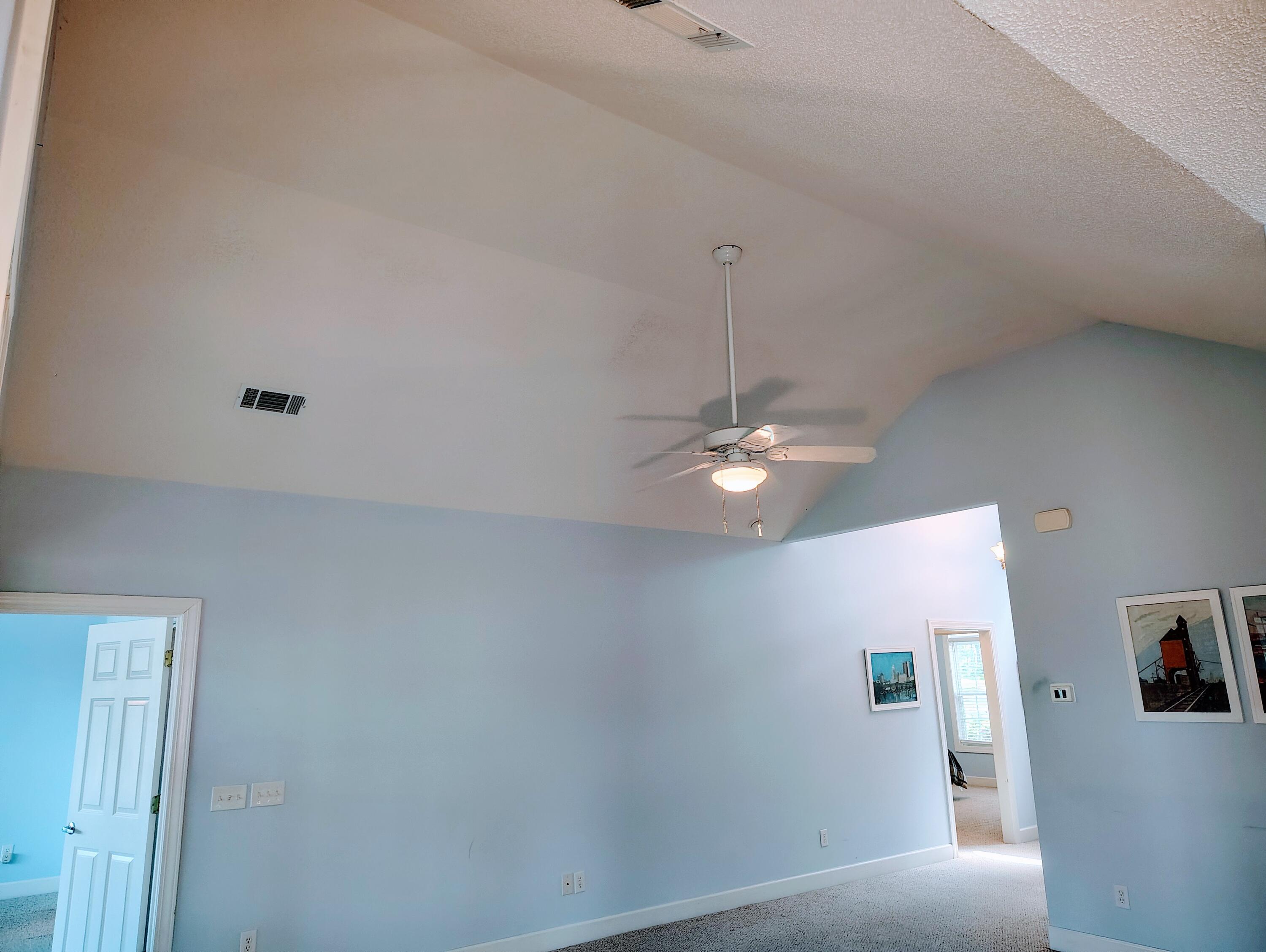29 Lake Arbu Drive Manning, SC 29102 - Photo 18 of 54 Livingroom