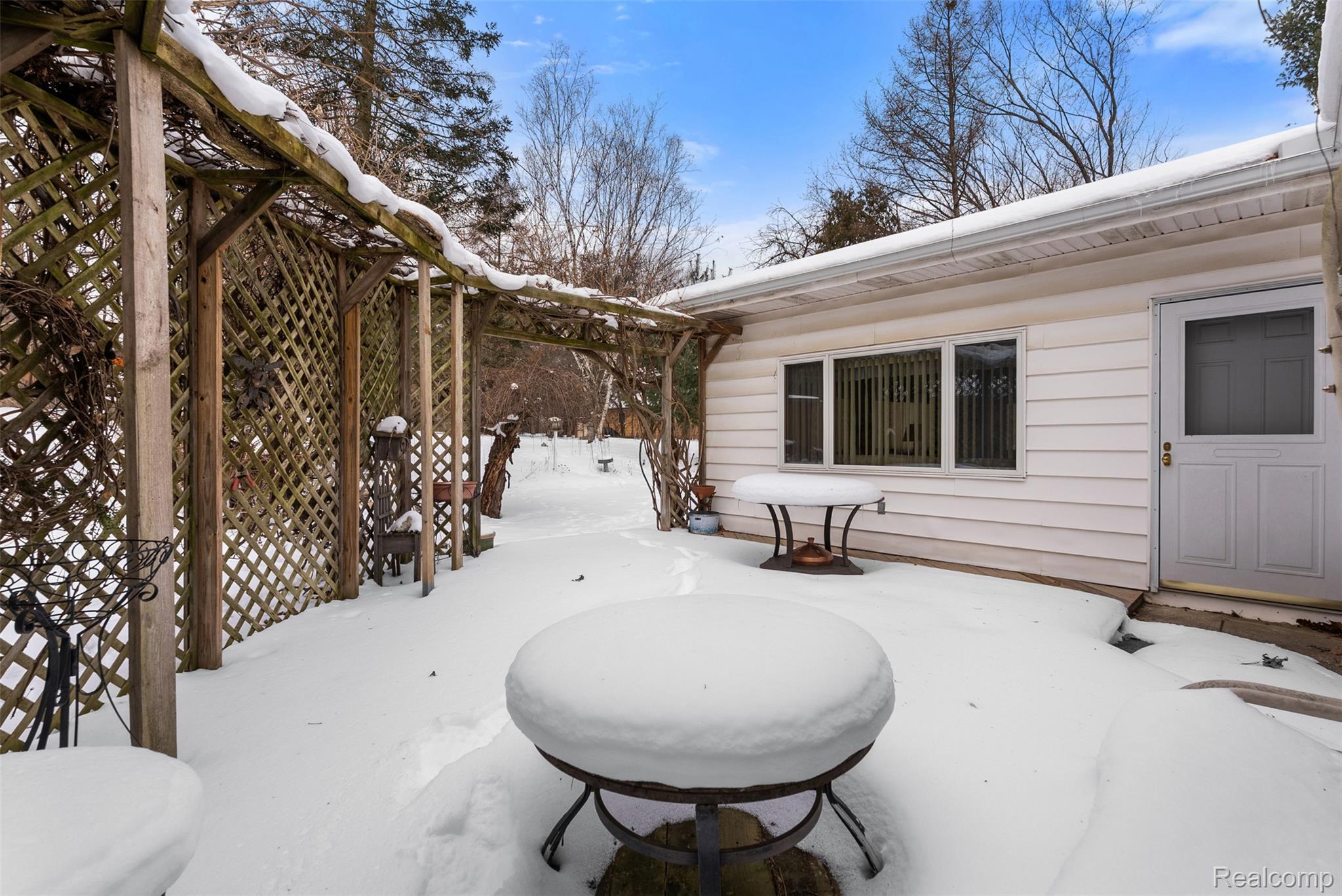 7192 Torrey Road Swartz Creek, MI 48473 - Photo 20 of 27 View of snow covered patio