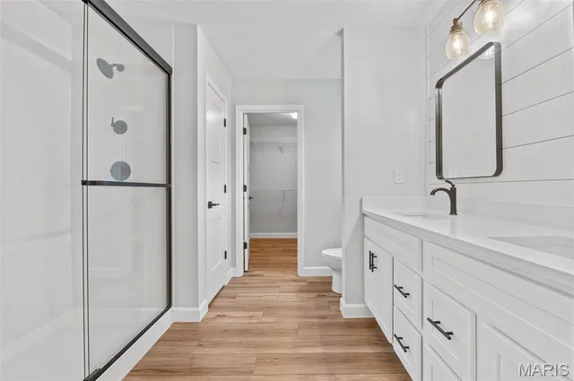 $490,000 | 10 Ellington Drive, Troy, IL 62294