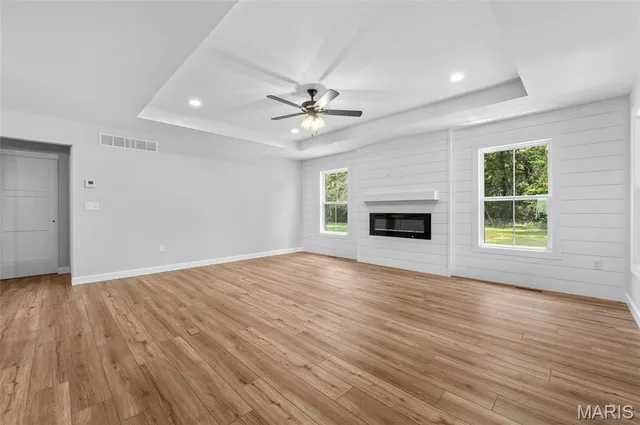 $490,000 | 10 Ellington Drive, Troy, IL 62294