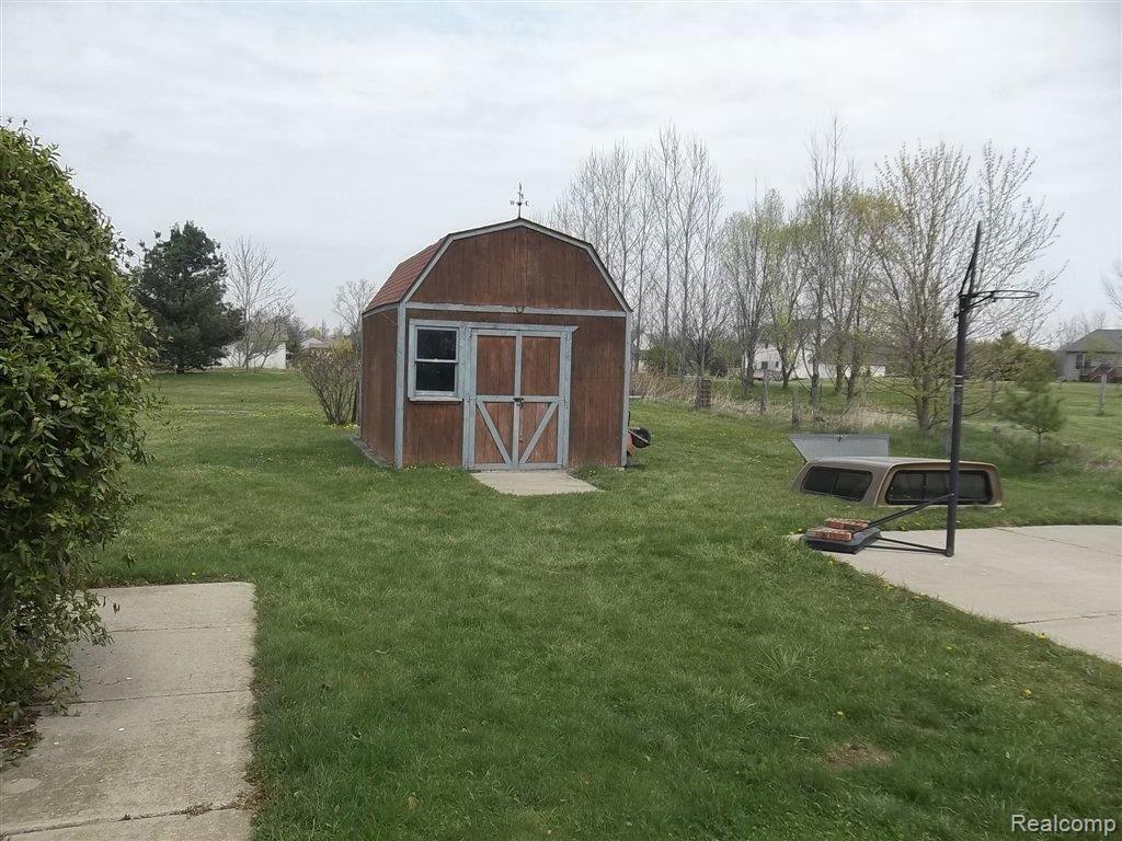 8577 Bordman Road Almont, MI 48003 - Photo 21 of 23 100_0682.JPG