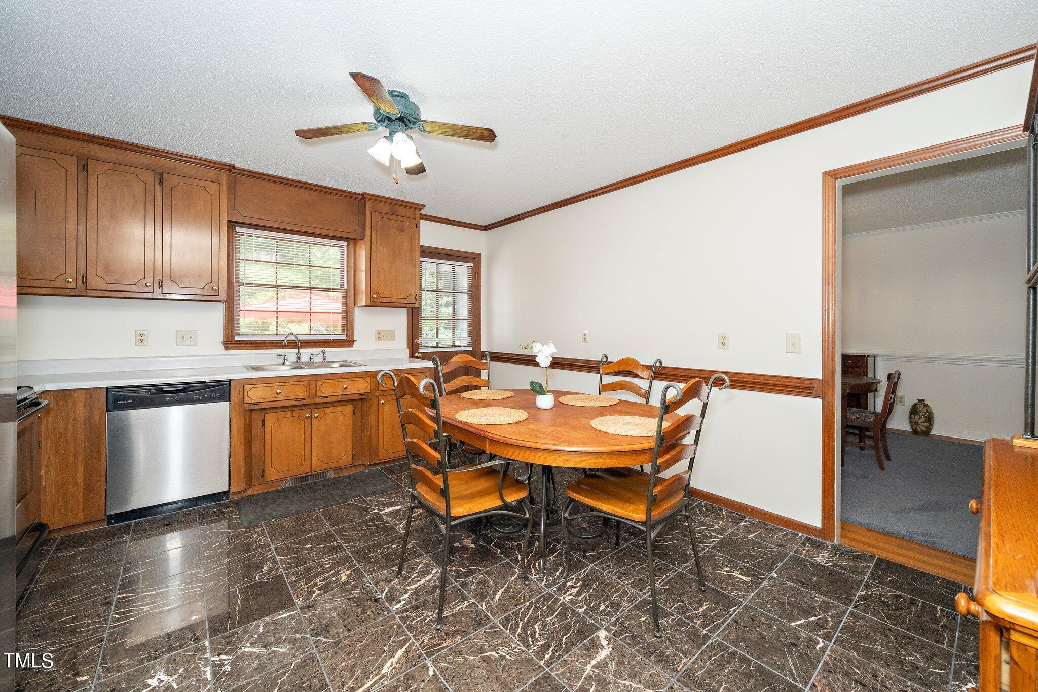 5313 Tomahawk Trail Raleigh, NC 27610 - Photo 13 of 38 24-web-or-mls-5313 Tomahawk (13 of 34)