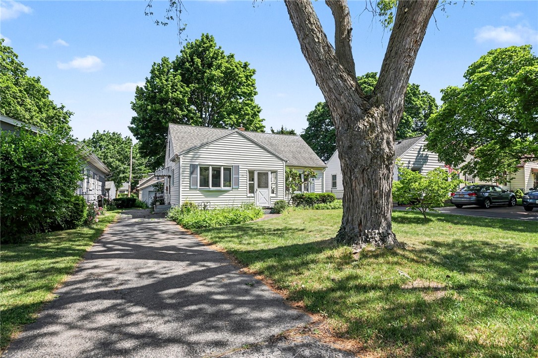10 Heberton Road Irondequoit, NY 14622 - Photo 2 of 28