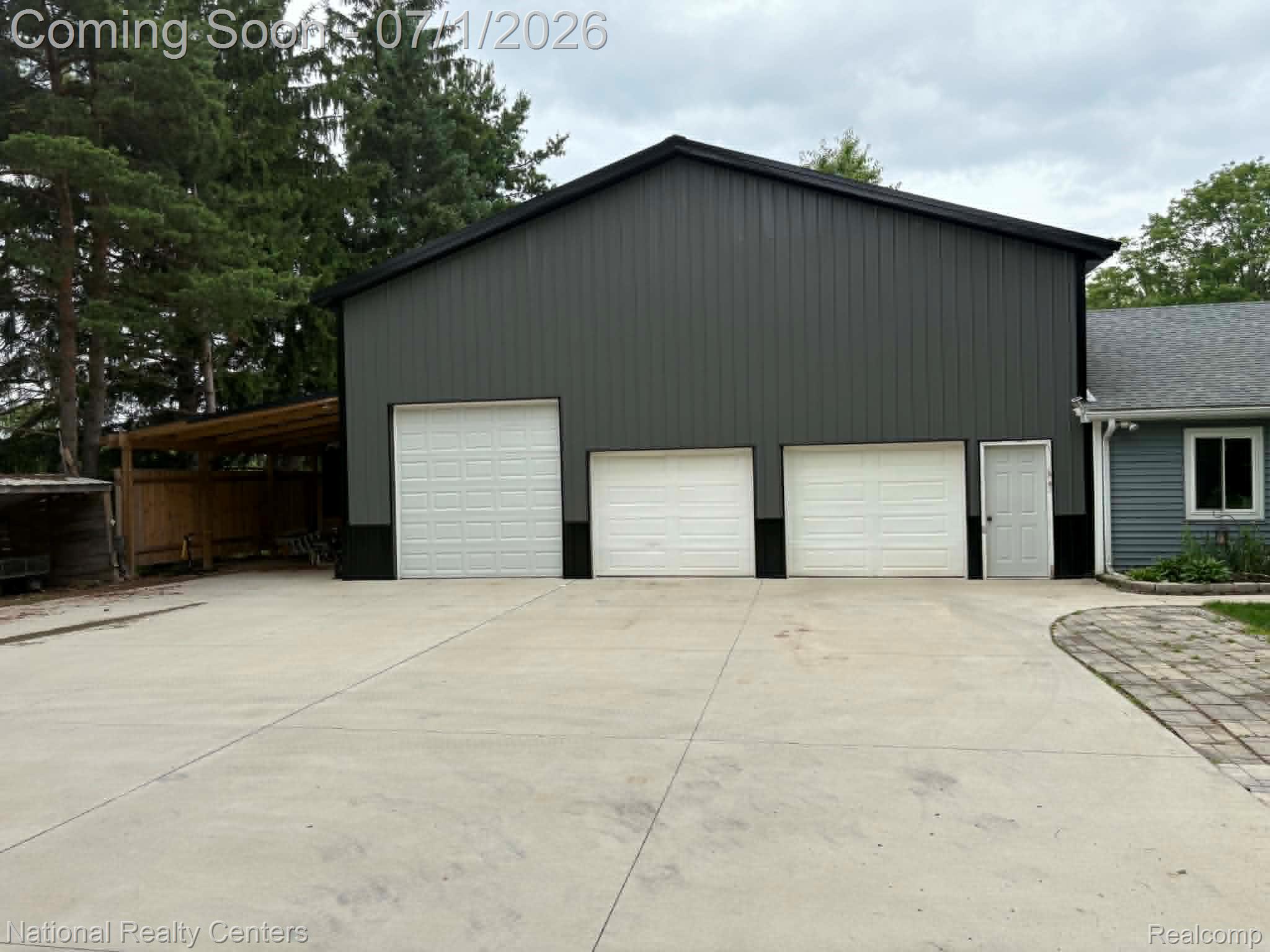 1330 Brauer Road Oxford, MI 48371 - Photo 6 of 54 Garage and leantu1.jpeg