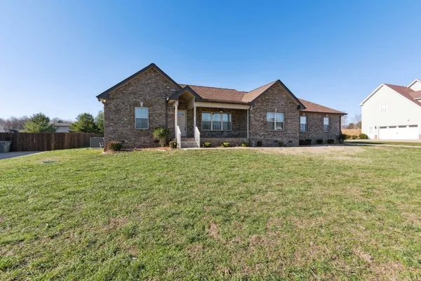 $2,350 | 1419 Leaf Lane, Ashland City, TN 37015