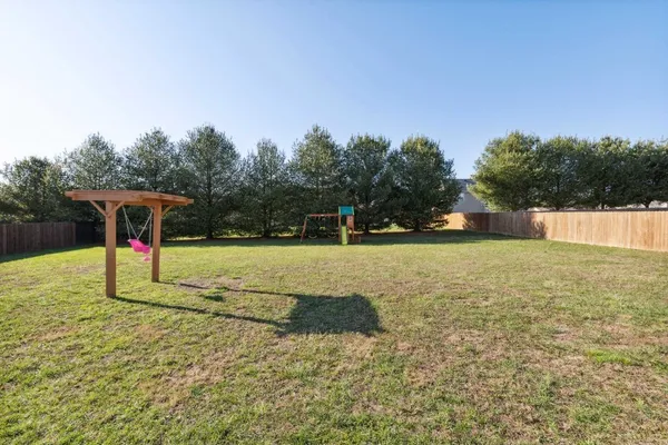 $2,350 | 1419 Leaf Lane, Ashland City, TN 37015