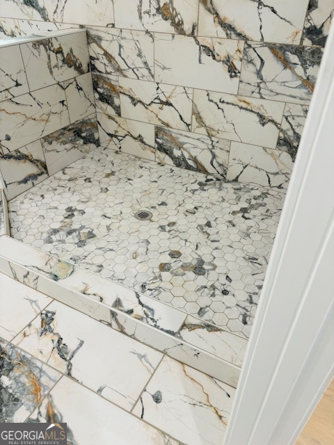 285 Madison Road Monticello, GA 31064 - Photo 7 of 15 a bathroom with a bathtub and shower