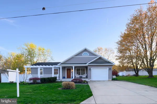 $575,000 | 1535 Ridgely Drive, Edgewater, MD 21037