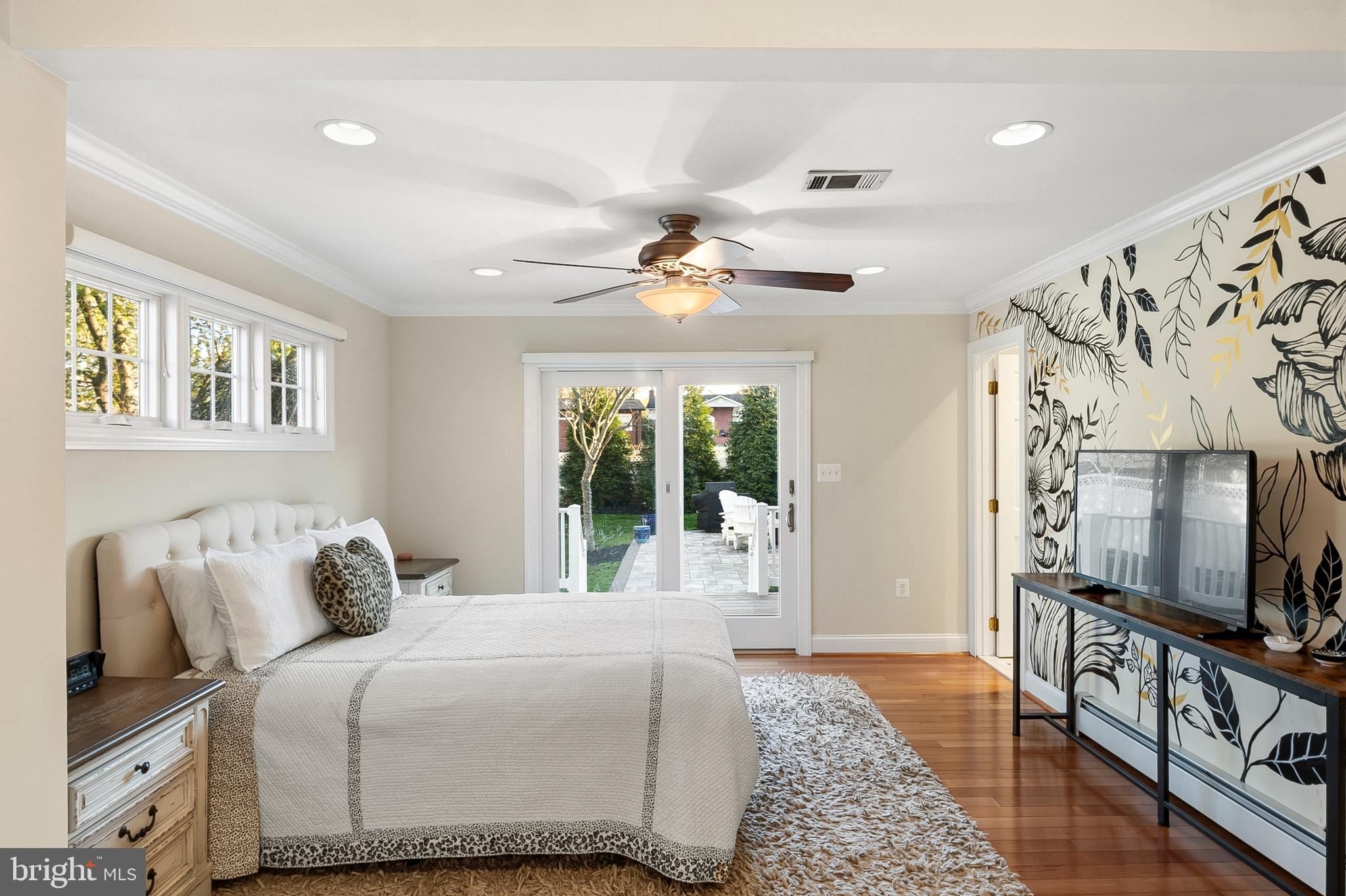 1535 Ridgely Drive Edgewater, MD 21037 - Photo 22 of 39 Primary bedroom