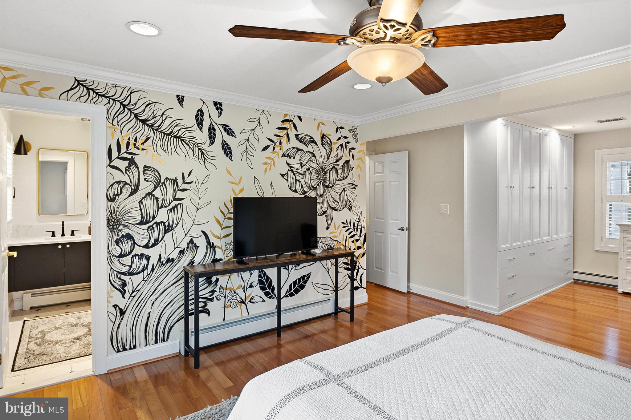 1535 Ridgely Drive Edgewater, MD 21037 - Photo 23 of 39 hand painted mural
