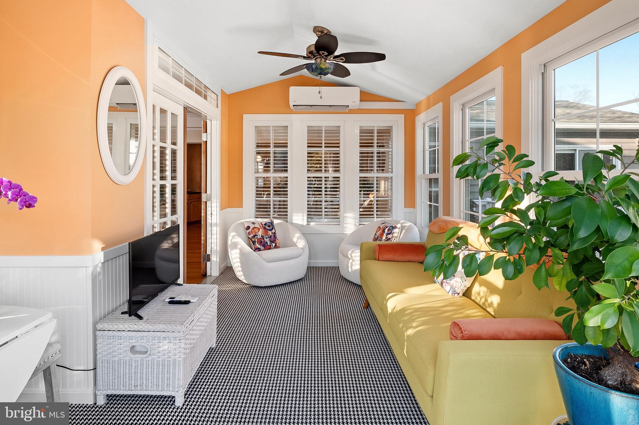 1535 Ridgely Drive Edgewater, MD 21037 - Photo 4 of 39 Sunroom with split unit