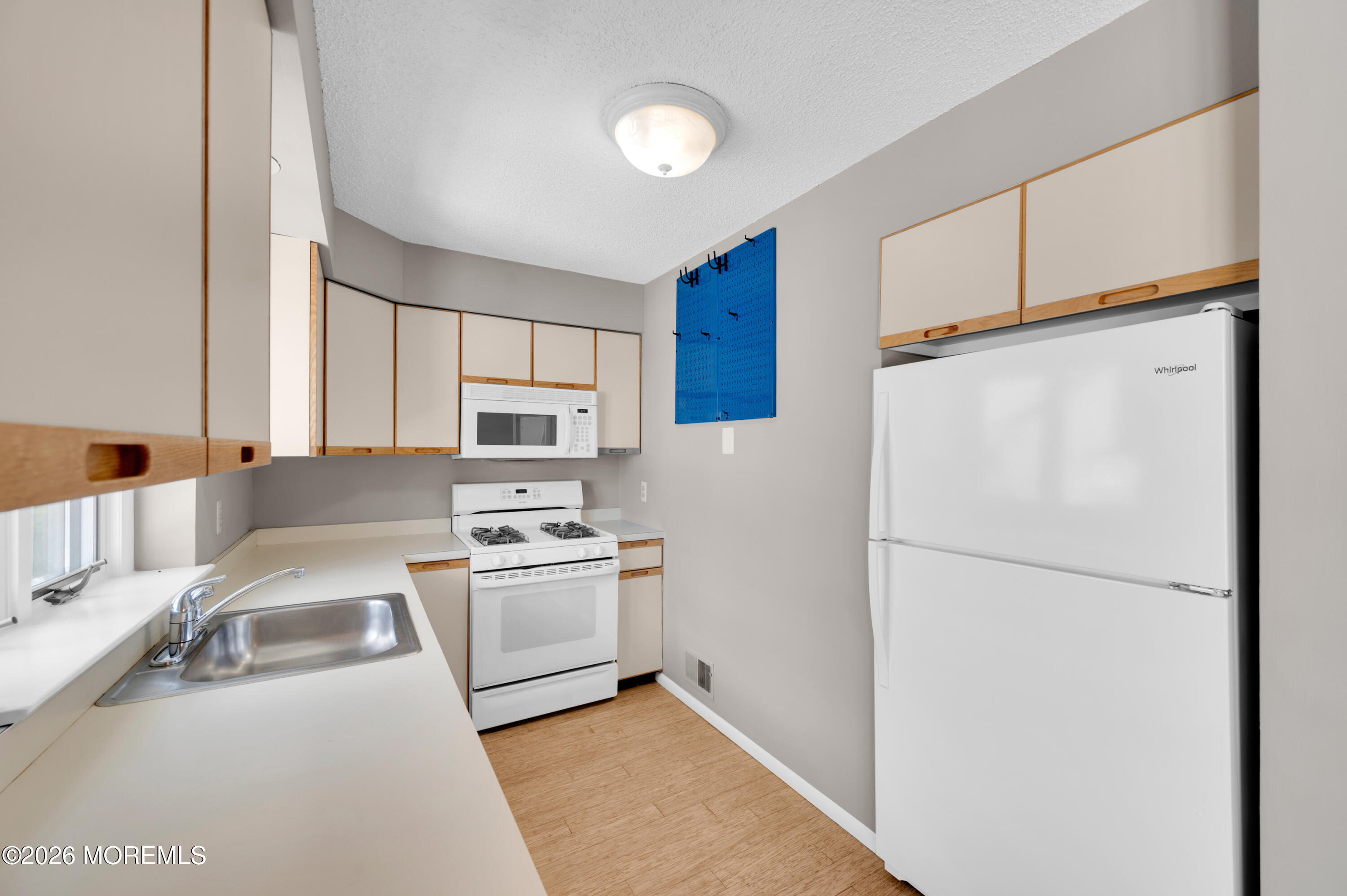 2230 Bridge Avenue, Unit 4 Point Pleasant, NJ 08742 - Photo 11 of 27 2230 Bridge Ave #4