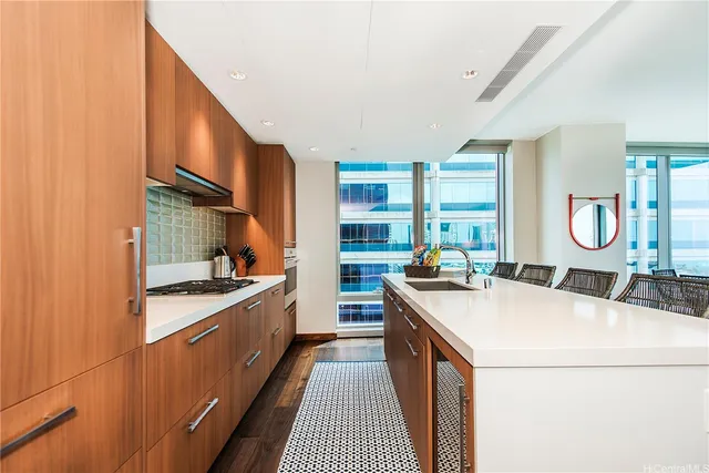 $9,500 | 1555 Kapiolani Boulevard, Unit 1408, Honolulu, HI 96814