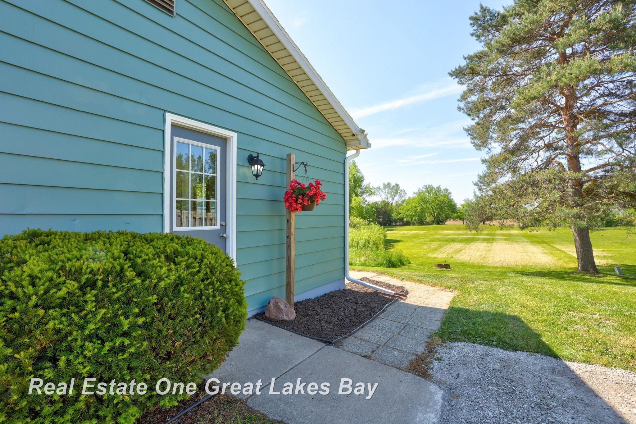 1813 Van Geisen Road Caro, MI 48723 - Photo 29 of 38