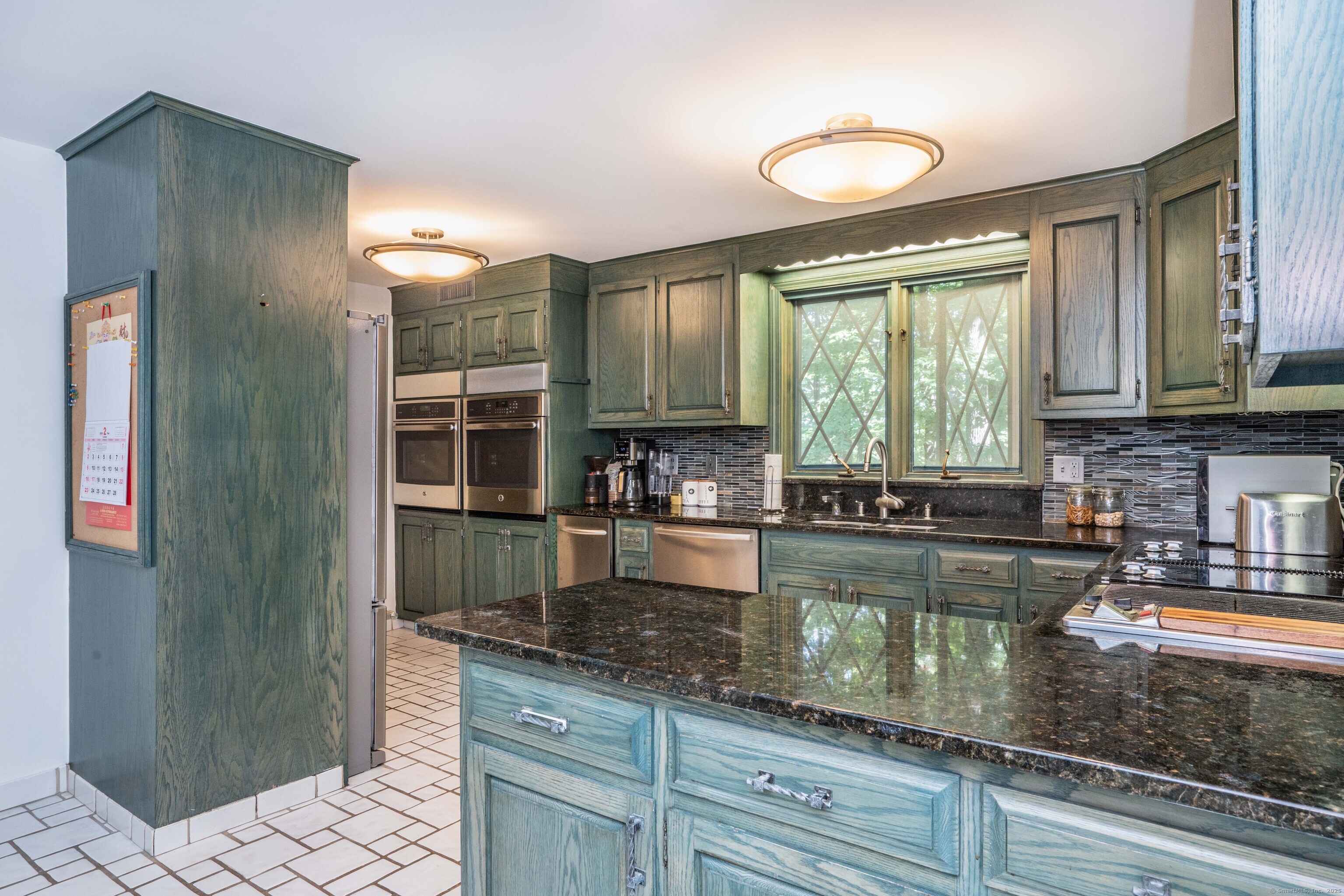 15 Rushleigh Road West Hartford, CT 06117 - Photo 14 of 40