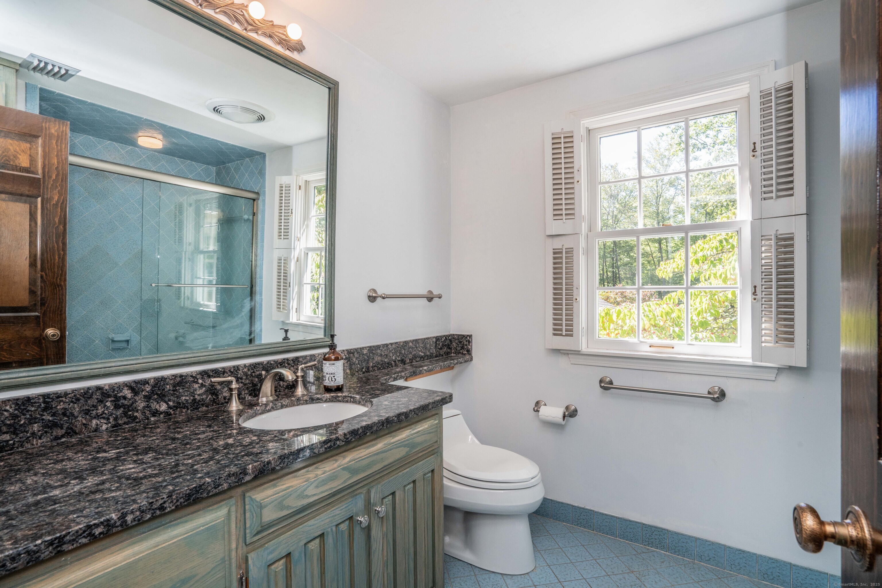 15 Rushleigh Road West Hartford, CT 06117 - Photo 22 of 40