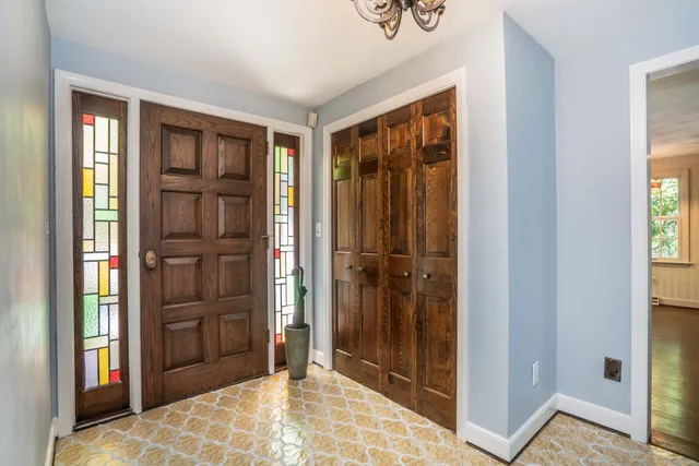 $925,000 | 15 Rushleigh Road, West Hartford, CT 06117