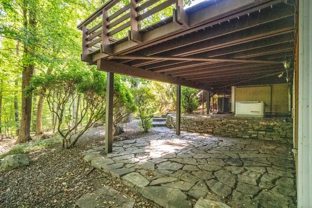 $925,000 | 15 Rushleigh Road, West Hartford, CT 06117