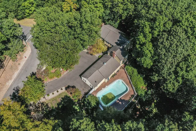 $925,000 | 15 Rushleigh Road, West Hartford, CT 06117