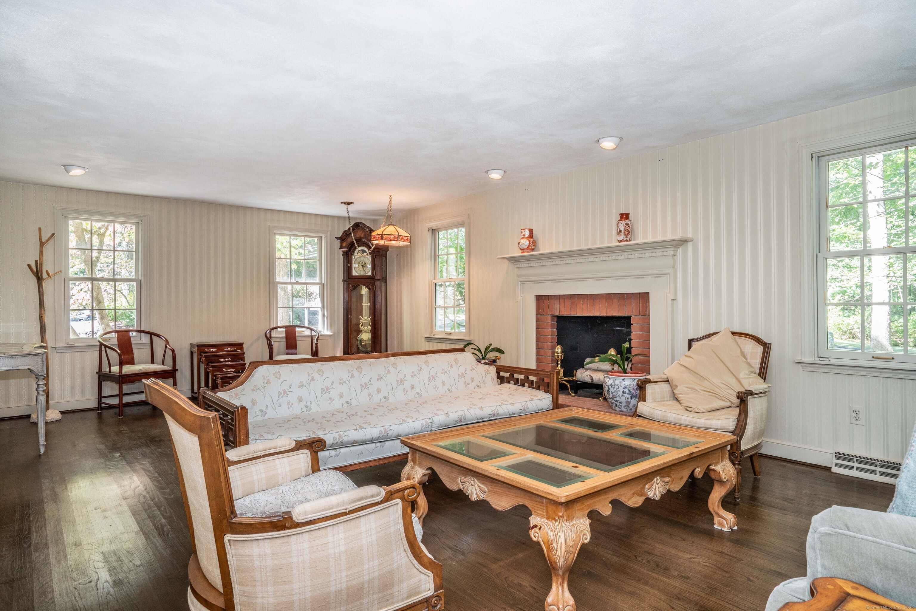 15 Rushleigh Road West Hartford, CT 06117 - Photo 6 of 40