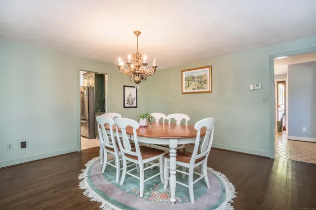 $925,000 | 15 Rushleigh Road, West Hartford, CT 06117