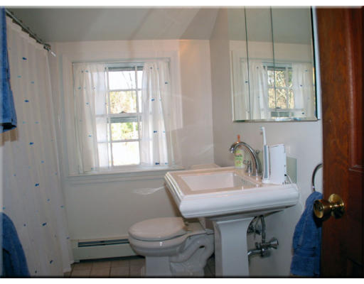 3 Donald Road Hamilton, MA 01982 - Photo 10 of 16 Gallery Image 10