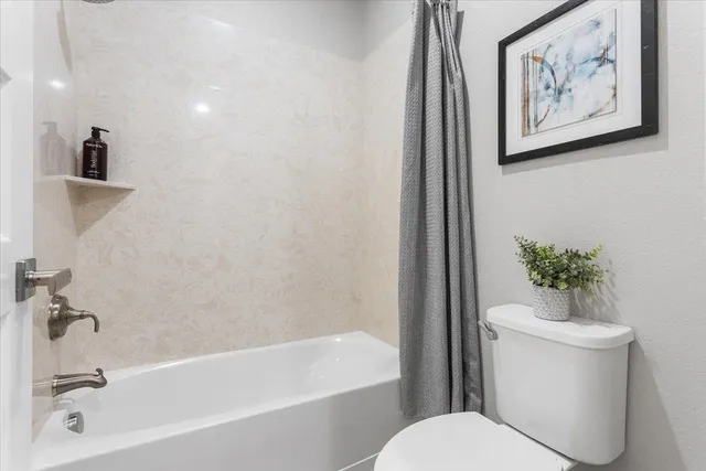 $1,395,000 | 406-406 Mosley Avenue, Alameda, CA 94501